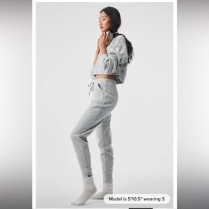 Alo Yoga Muse Sweatpants in Grey